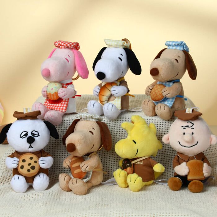 PEANUTS BAKERY PLUSH KEYRING BLIND BOX (7 ASST/CDU 6)