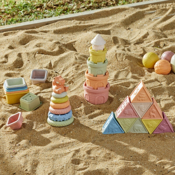JIGGLE & GIGGLE 5 PCS CASTLE STACKER